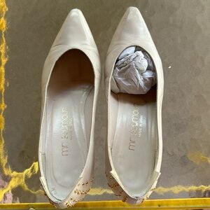 White leather heel shoes